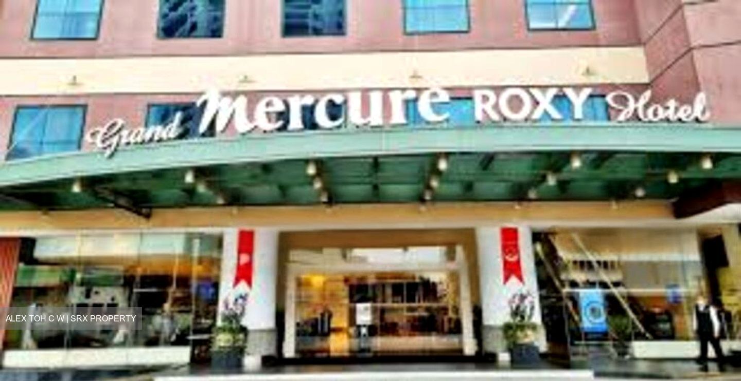 Roxy Square (D15), Retail #457831141